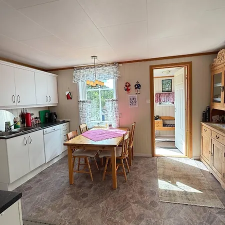 Kystperle Med Utsikt, Lei En Bat Ferienhaus *